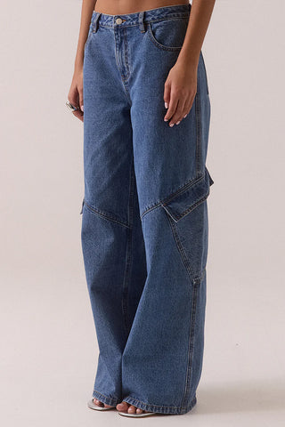 Everett Cargo Jeans in Worn Blue