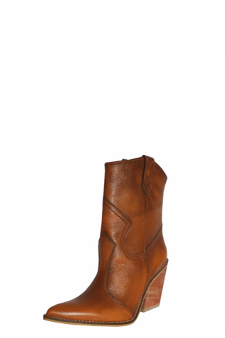Stivali Leather Boots in Tan
